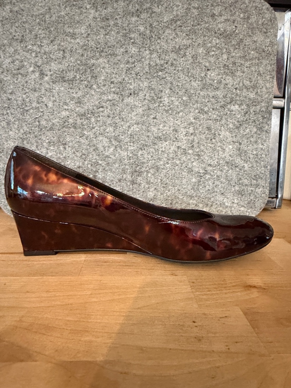 Tortoise Shell Stuart Weitzman Wedge - Picture 5 of 7